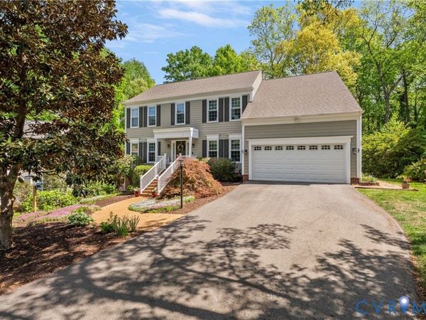 5901 Eastbluff Court , Midlothian, VA 23112