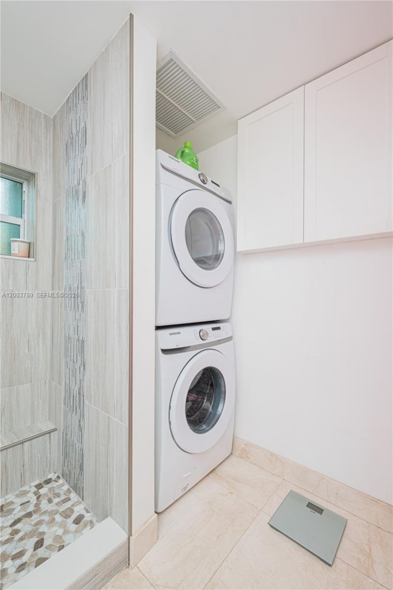 906 NE 6th St, Hallandale Beach, FL 33009 Photo