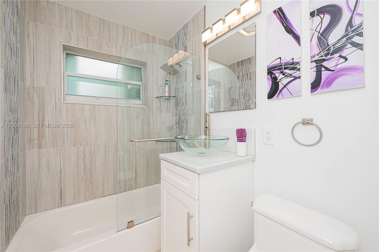 906 NE 6th St, Hallandale Beach, FL 33009 Photo