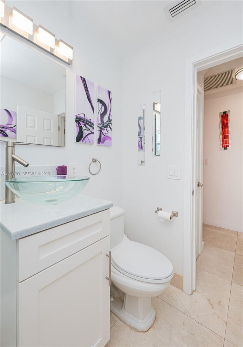 906 NE 6th St, Hallandale Beach, FL 33009 Photo
