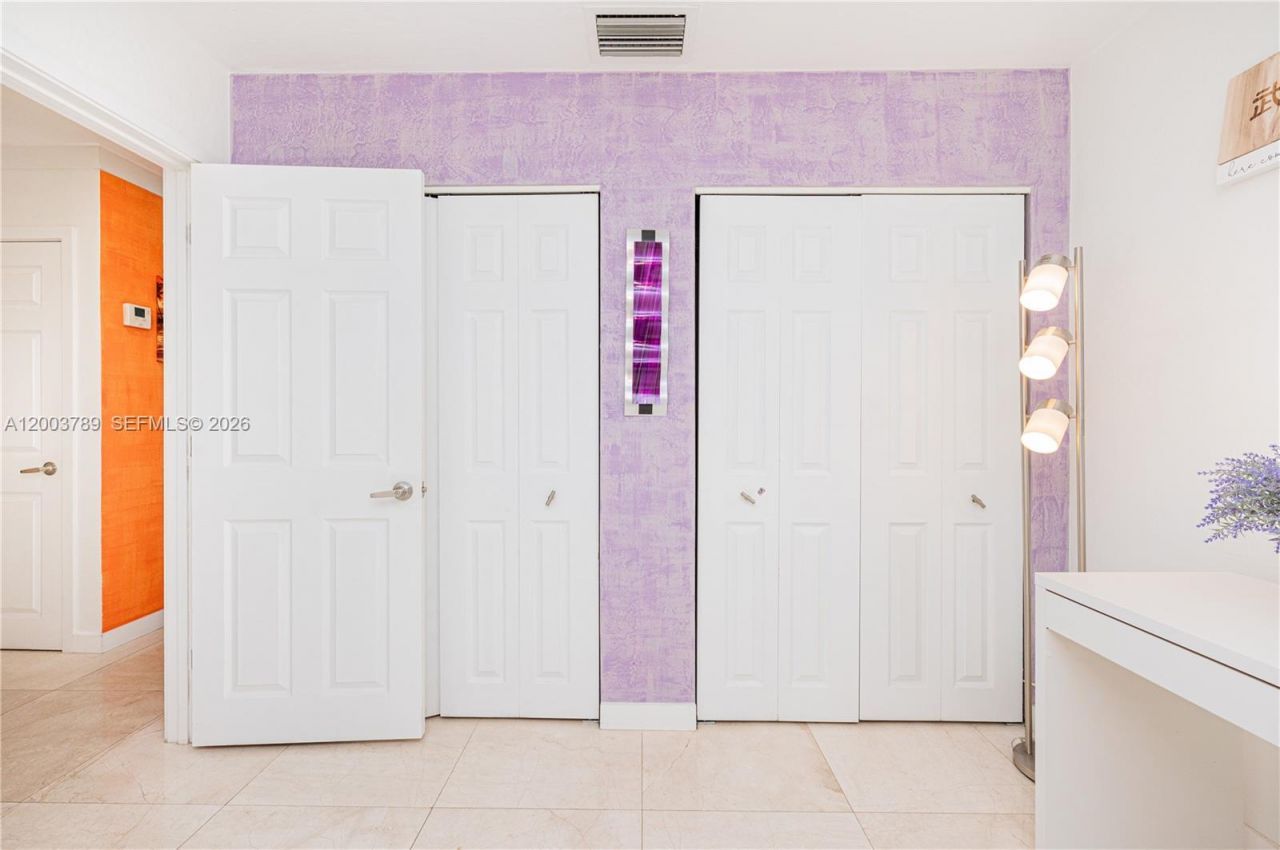 906 NE 6th St, Hallandale Beach, FL 33009 Photo