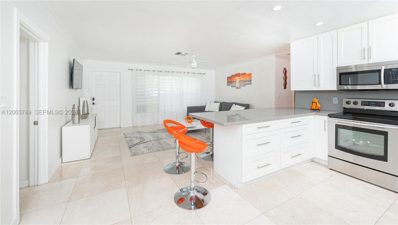906 NE 6th St, Hallandale Beach, FL 33009 Photo