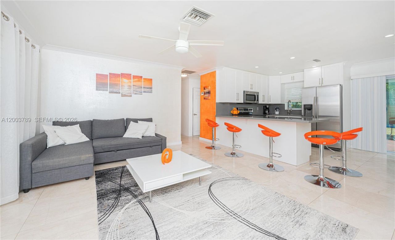 906 NE 6th St, Hallandale Beach, FL 33009 Photo