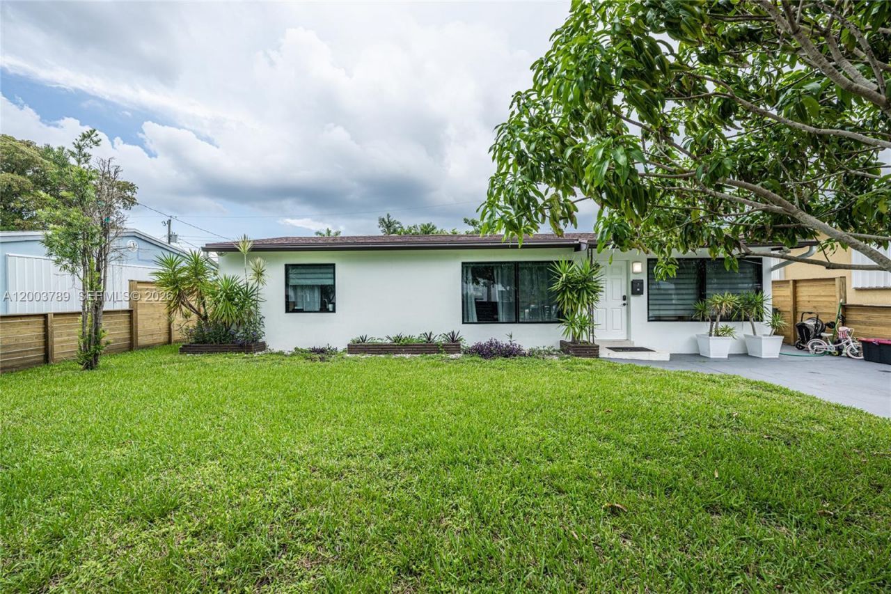 906 NE 6th St, Hallandale Beach, FL 33009 Photo
