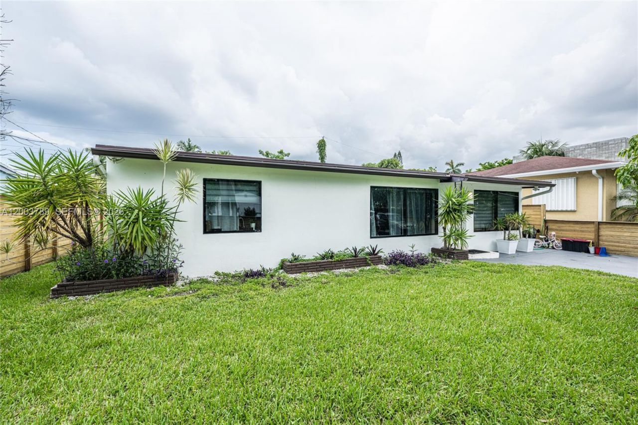 906 NE 6th St, Hallandale Beach, FL 33009 Photo