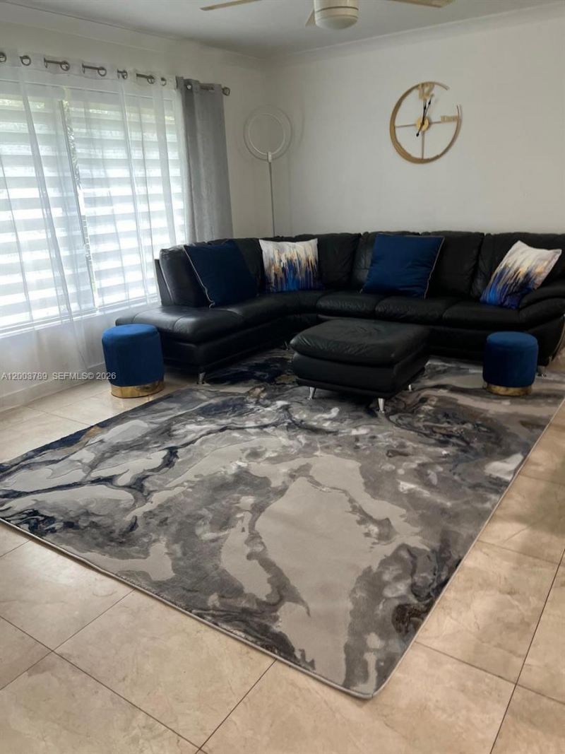 906 NE 6th St, Hallandale Beach, FL 33009 Photo