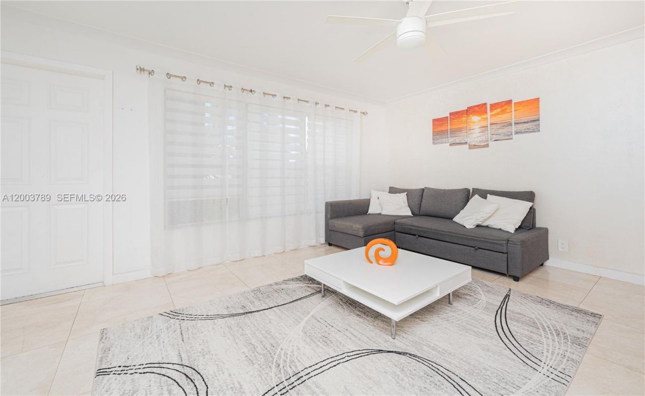 906 NE 6th St, Hallandale Beach, FL 33009 Photo