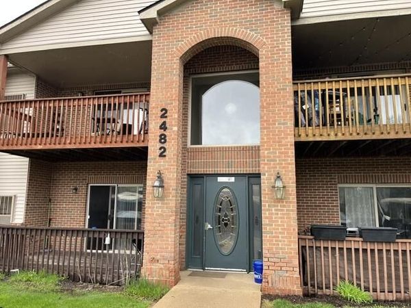 2482 Eagles Circle, Unit #6, Ypsilanti, MI 48197