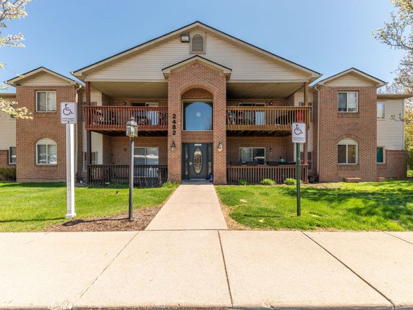 2482 Eagles Circle, Unit #6, Ypsilanti, MI 48197