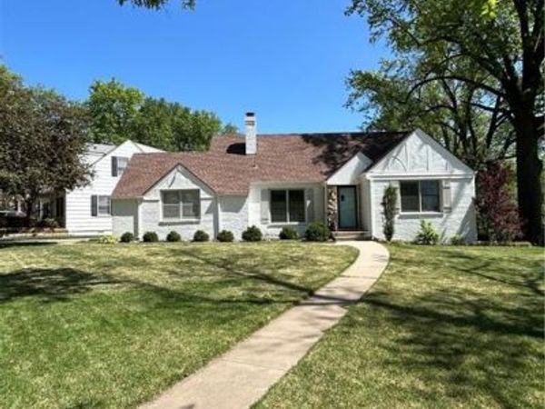 5401 Canterbury Road, Fairway, KS 66205