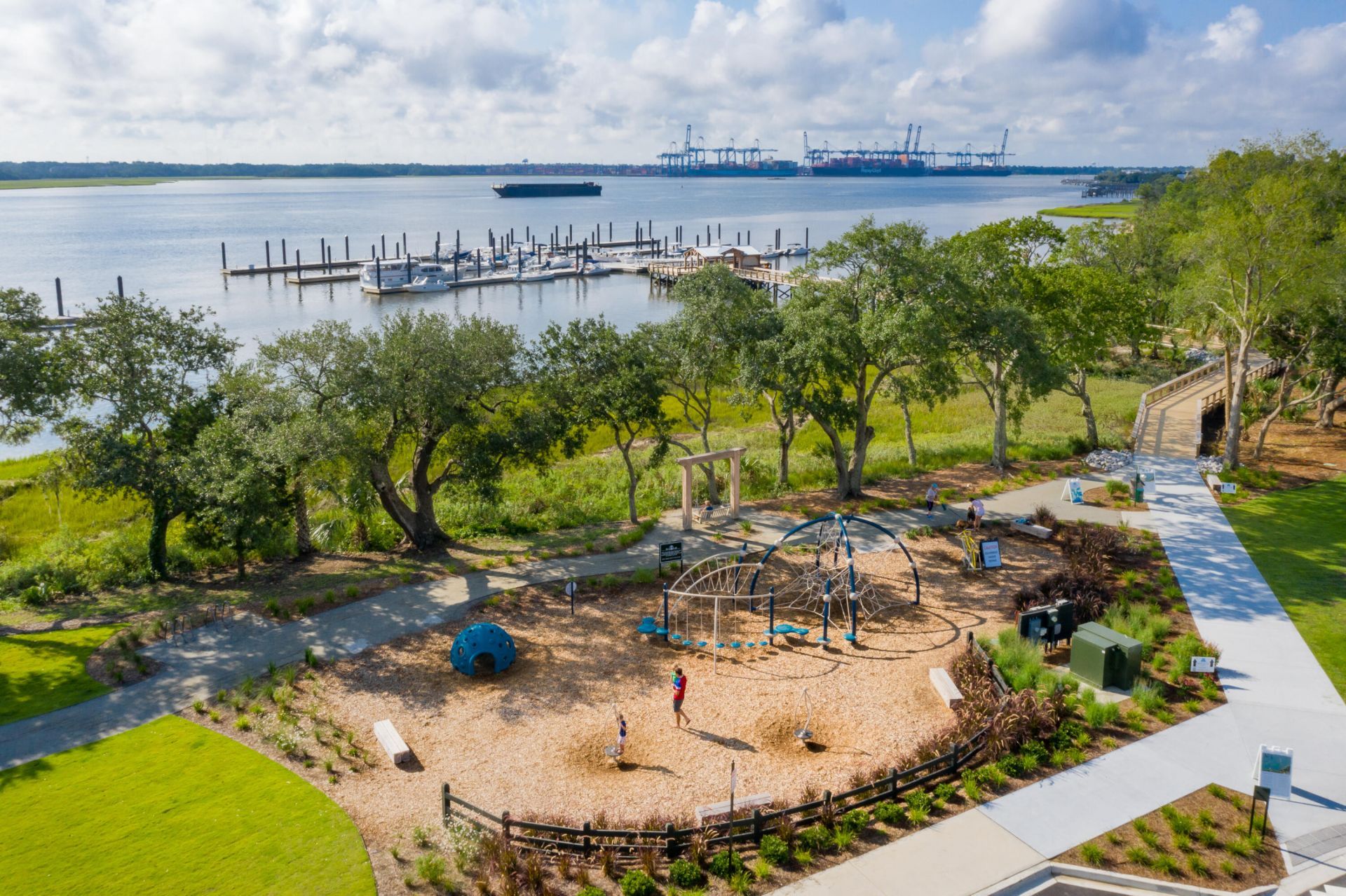 540 Helmsman Photo 10