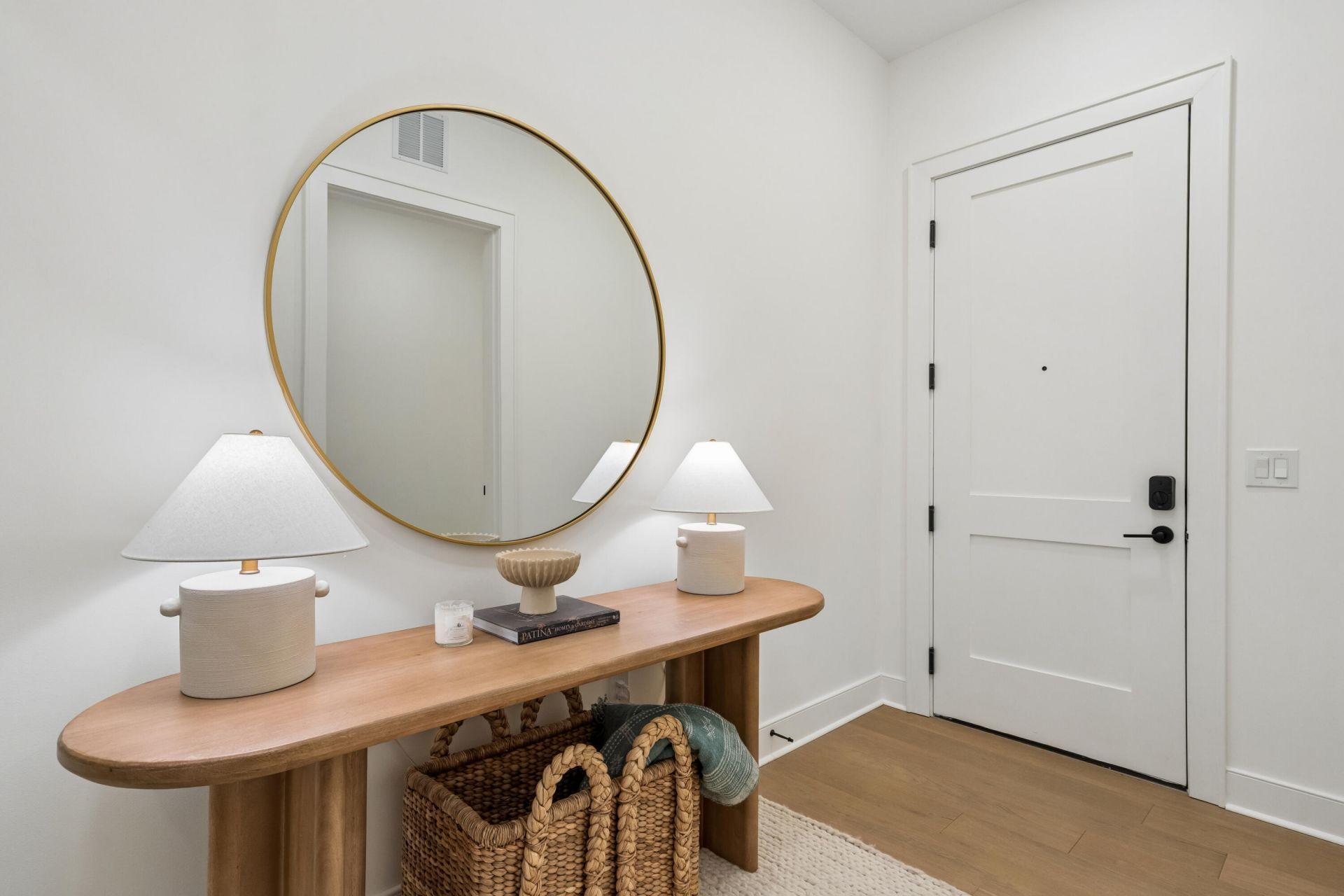 540 Helmsman Photo 18