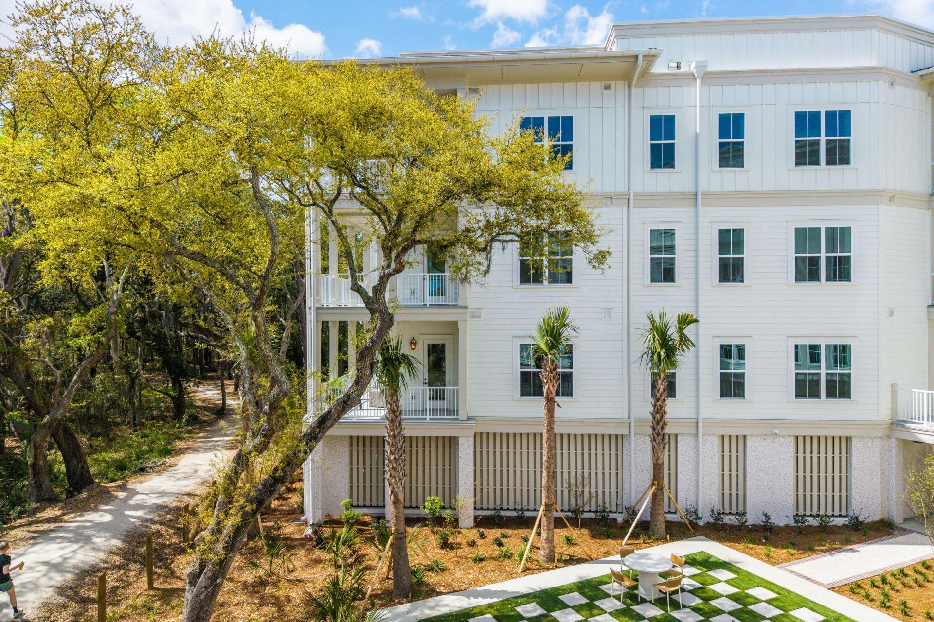 540 Helmsman Photo 26