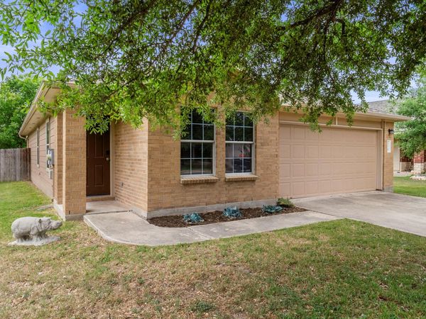118 Camellia DR, Hutto, TX 78634