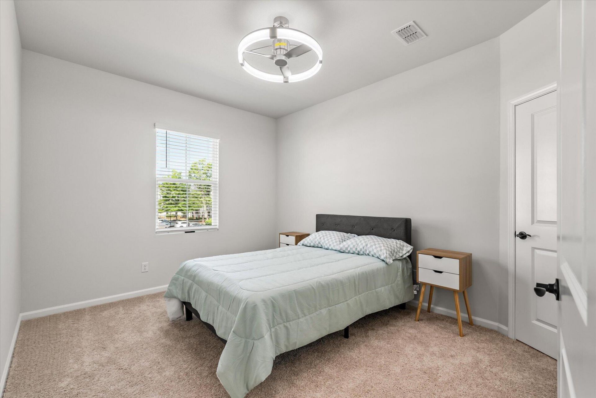 1740 Grovehurst Drive Photo 14