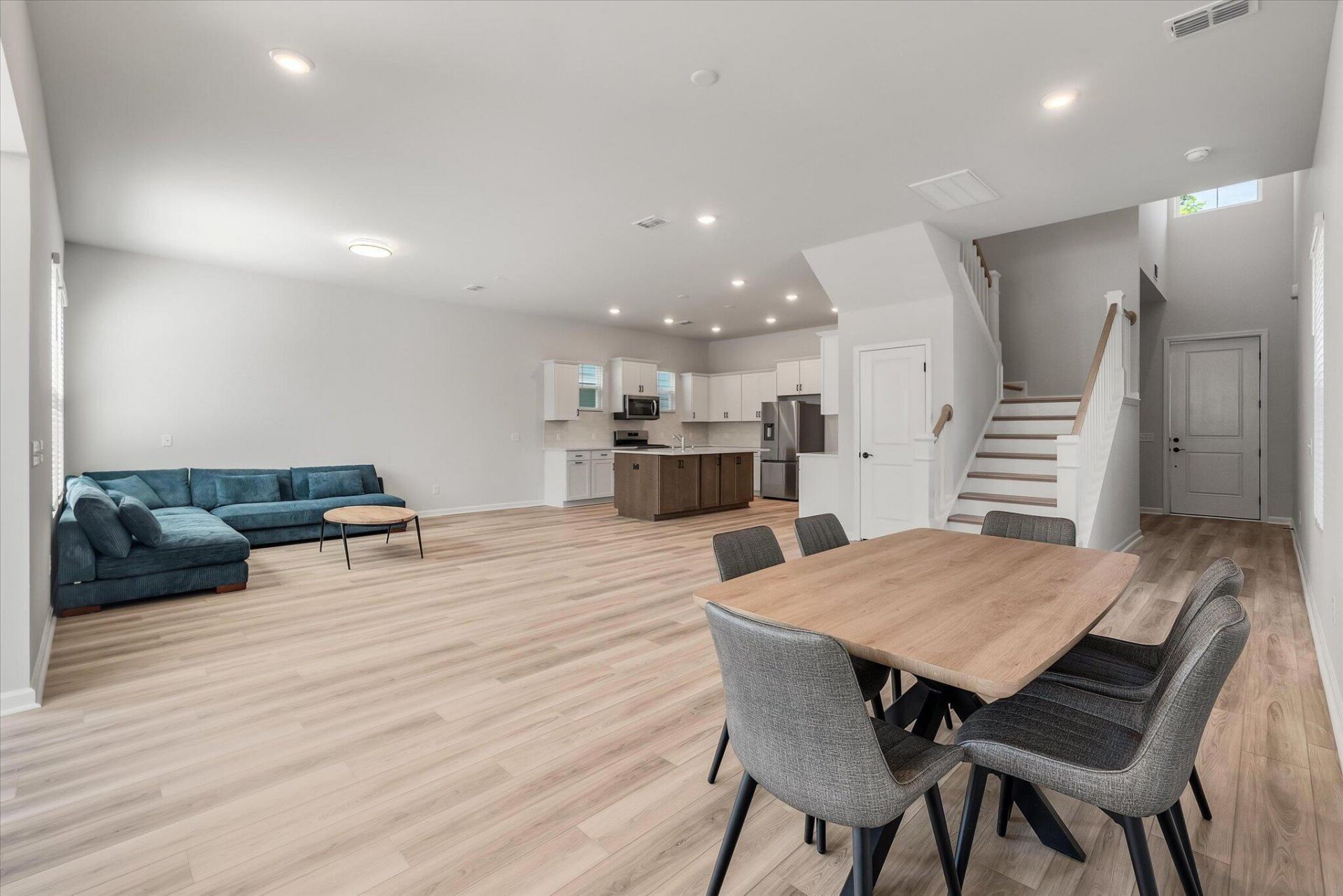 1740 Grovehurst Drive Photo 23