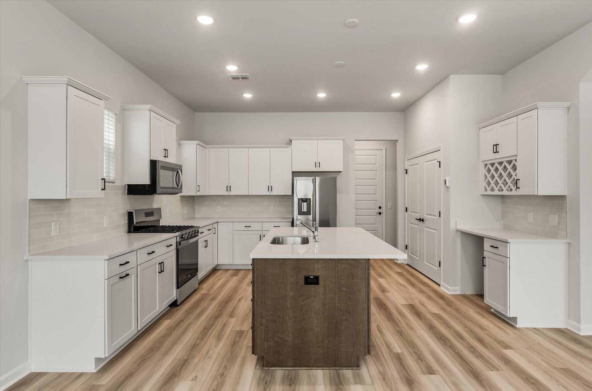 1740 Grovehurst Drive Photo 37