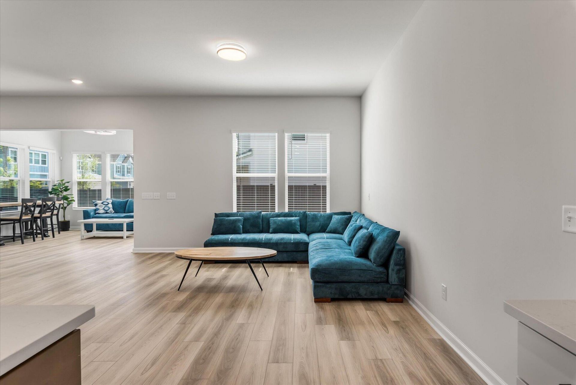 1740 Grovehurst Drive Photo 4