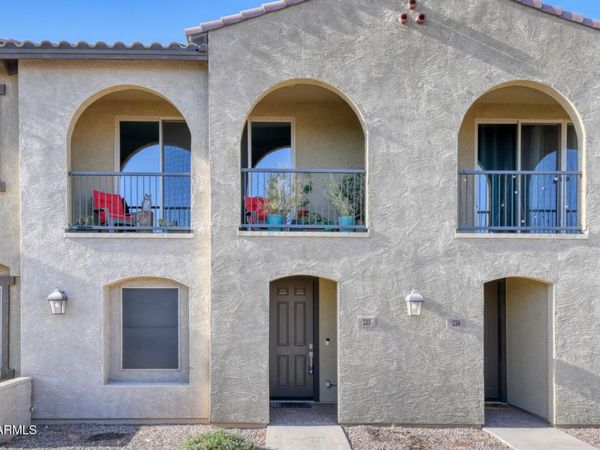 155 N LAKEVIEW Boulevard, Unit 233, Chandler, AZ 85225