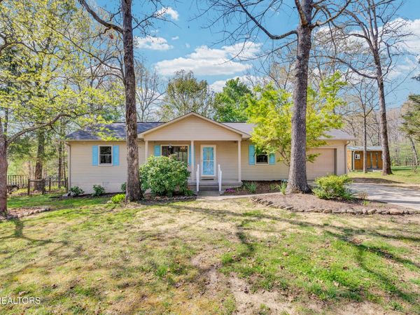 1954 Spruce Loop , Crossville, TN 38555