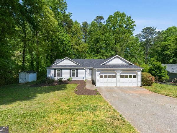 902 Riverstone Way, Woodstock, GA 30188