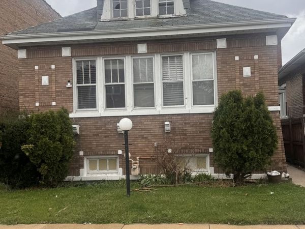 8237 S Loomis Boulevard S, Chicago, IL 60620