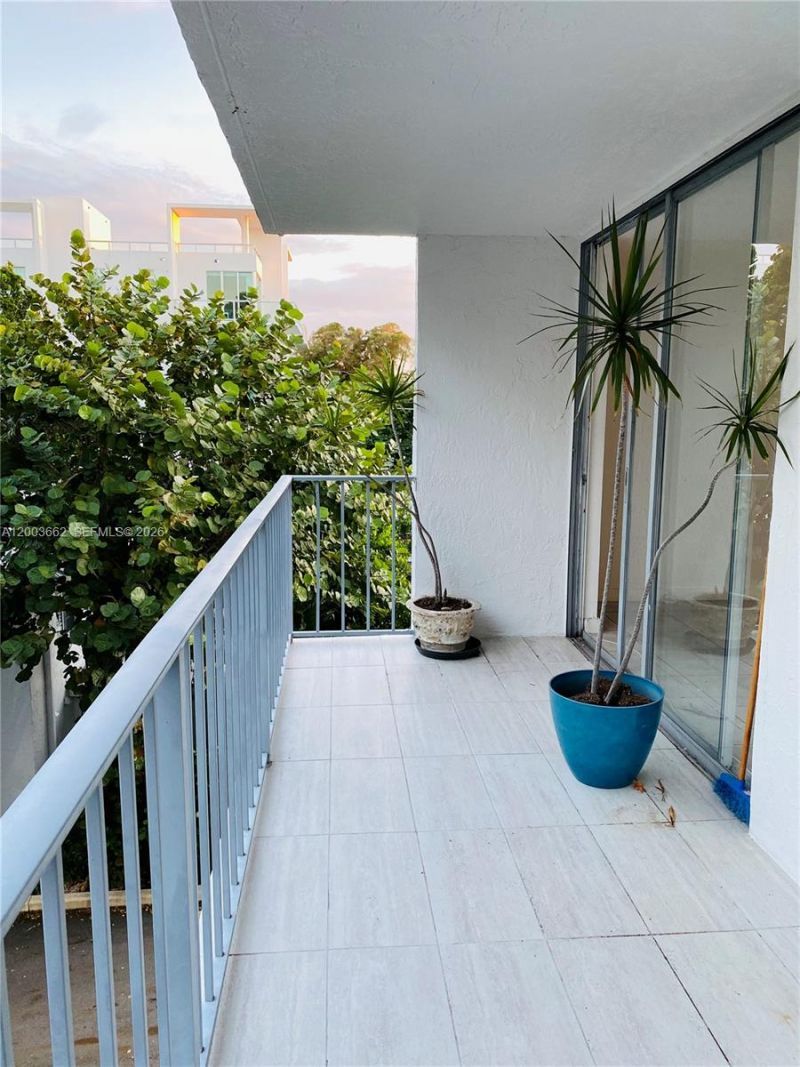 700 NE 63rd St , Unit D304, Miami, FL 33138 Photo