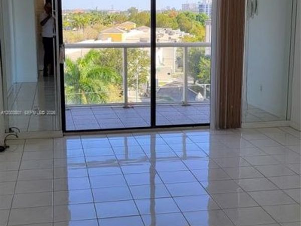 13499 Biscayne Blvd , Unit 511, North Miami, FL 33181