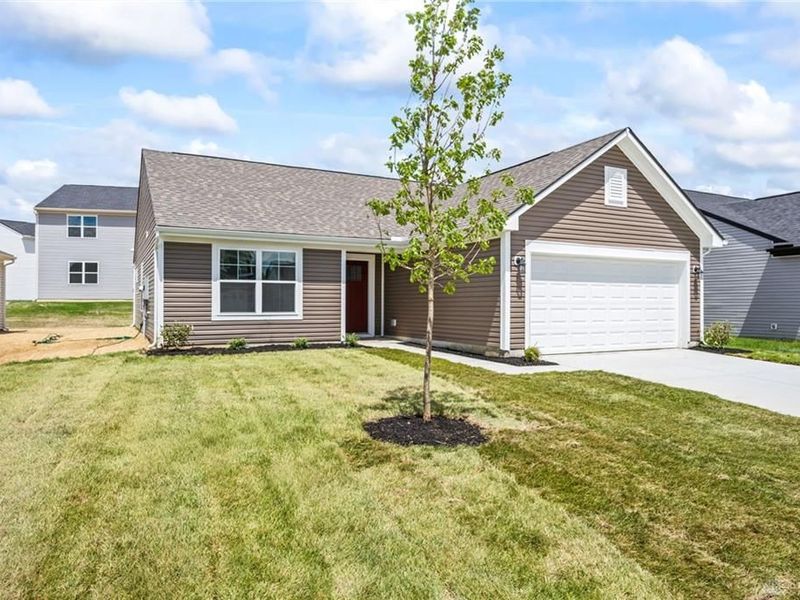 1579 Chickasaw Way, Piqua, OH 45356 Photo 2