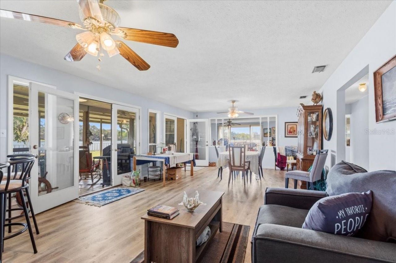 229 Lake Ida Point Drive, Interlachen, FL 32148 Photo