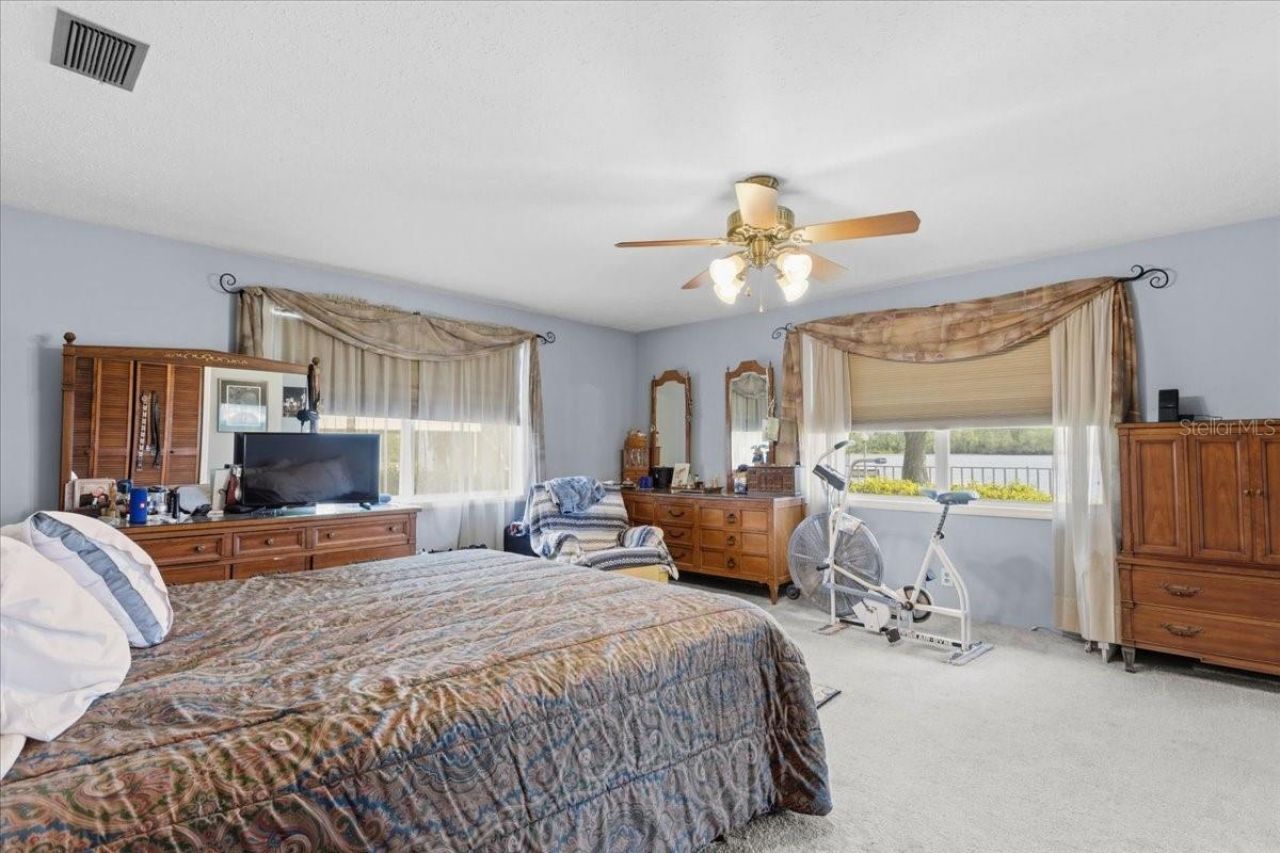 229 Lake Ida Point Drive, Interlachen, FL 32148 Photo