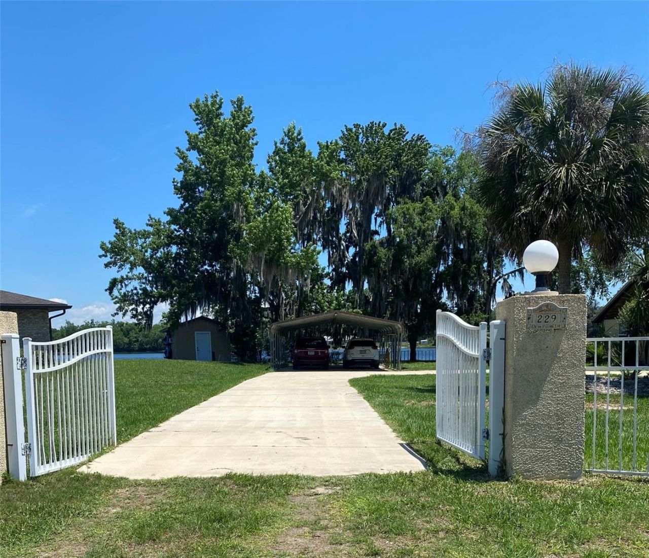 229 Lake Ida Point Drive, Interlachen, FL 32148 Photo