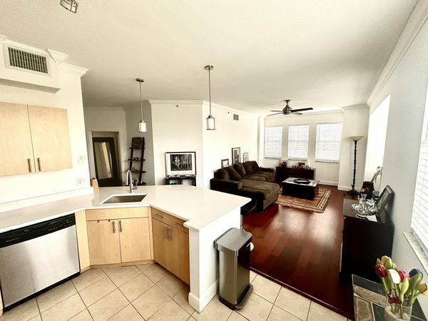 533 NE 3rd Avenue, Unit 527, Fort Lauderdale, FL 33301