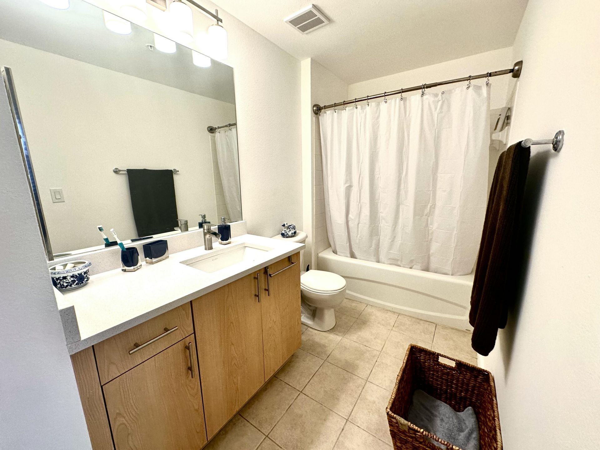 533 NE 3rd Avenue, Unit 527, Fort Lauderdale, FL 33301 Photo