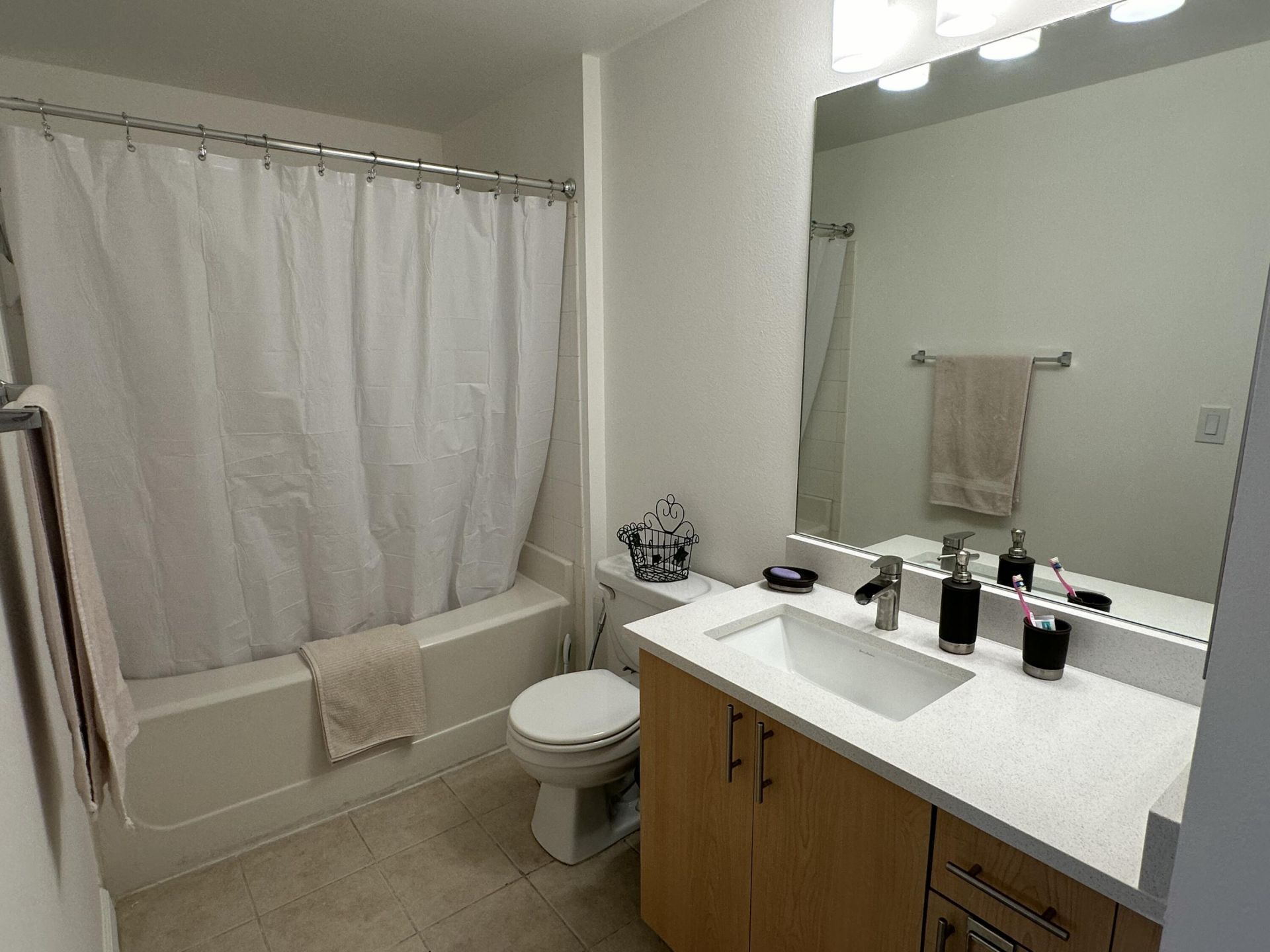 533 NE 3rd Avenue, Unit 527, Fort Lauderdale, FL 33301 Photo