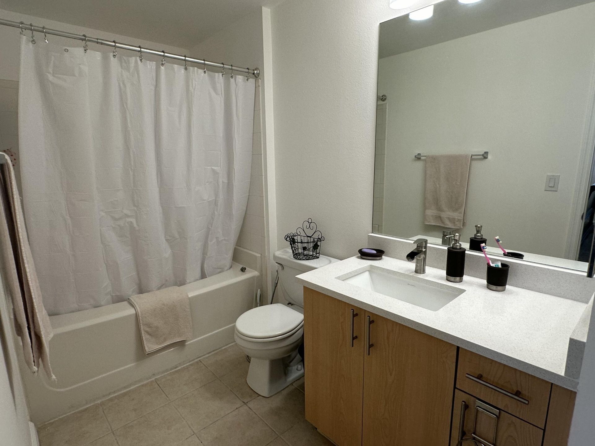 533 NE 3rd Avenue, Unit 527, Fort Lauderdale, FL 33301 Photo