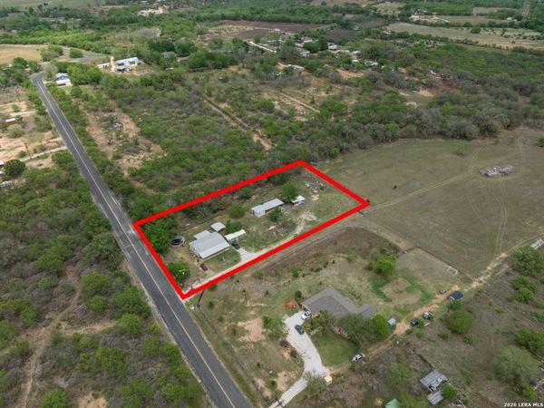 14090 TED WILLIAMS RD, Atascosa, TX 78002