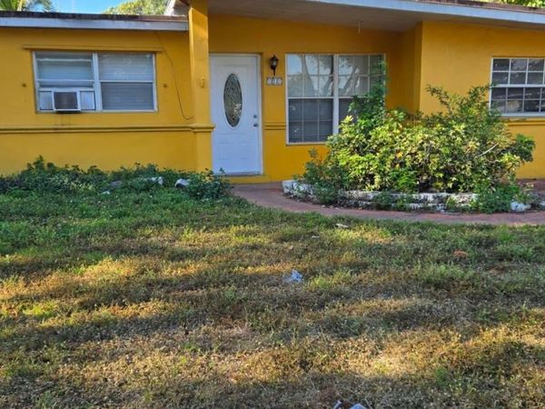 112 Newton Road, West Park, FL 33023