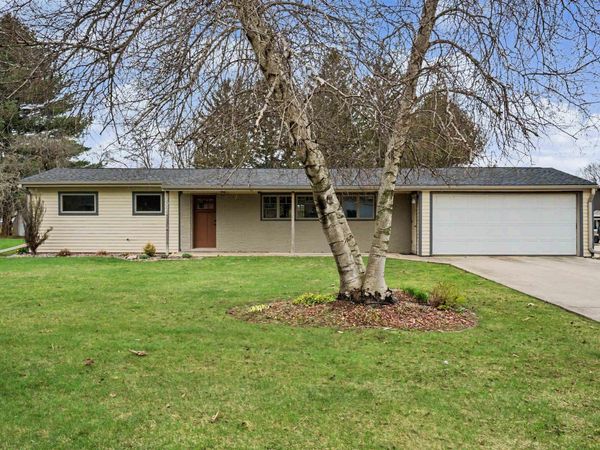 102 Howard Street, Monona, IA 52159