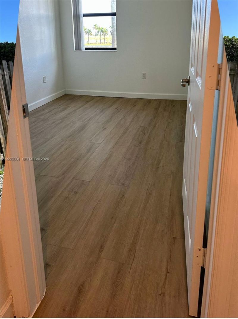 11508 SW 254th , Miami, FL 33032 Photo