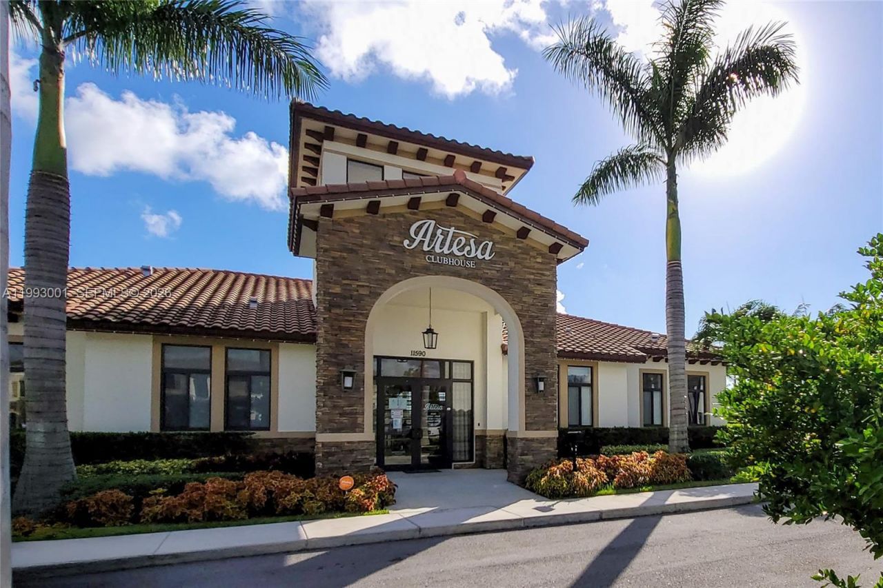 11508 SW 254th , Miami, FL 33032 Photo