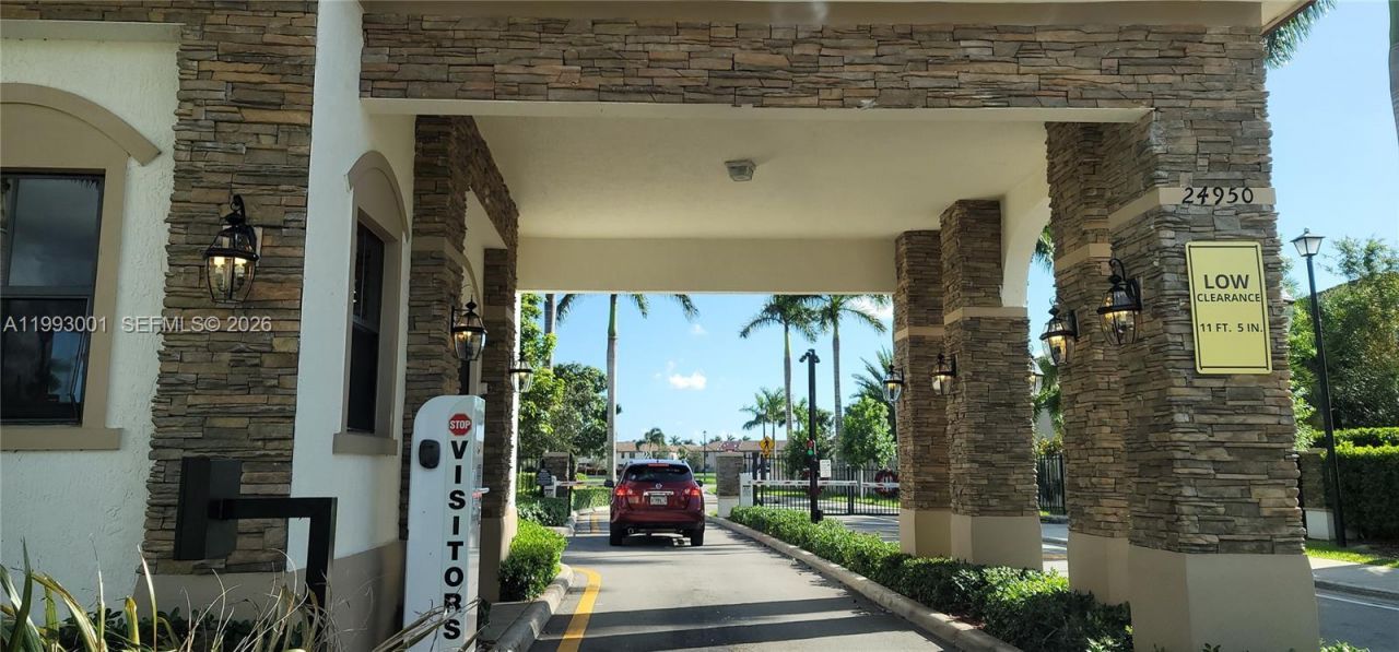 11508 SW 254th , Miami, FL 33032 Photo