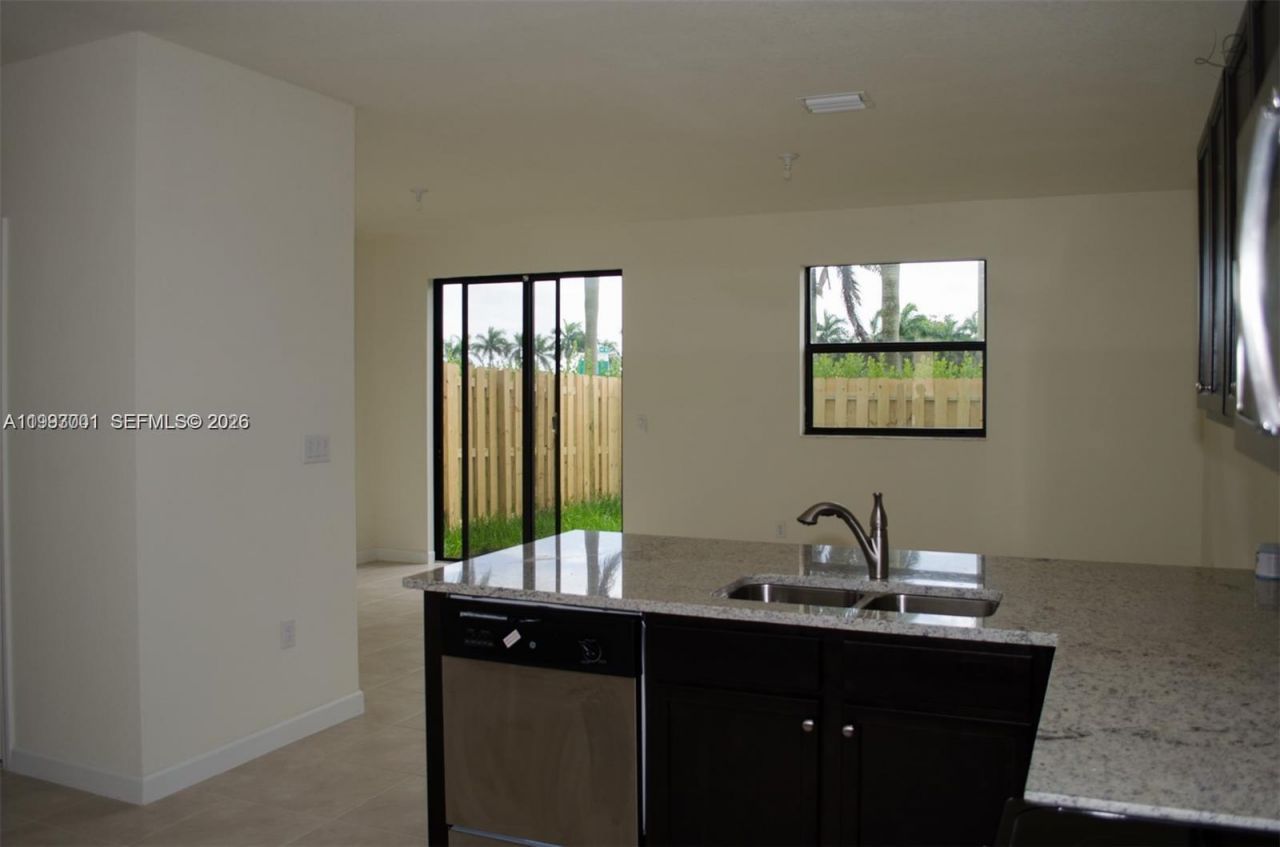11508 SW 254th , Miami, FL 33032 Photo