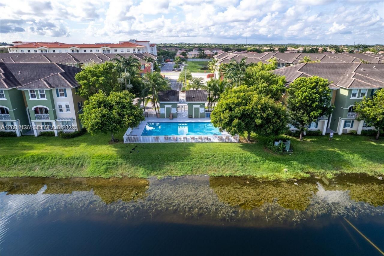 11002 NW 83rd St, Unit 106, Doral, FL 33178 Photo