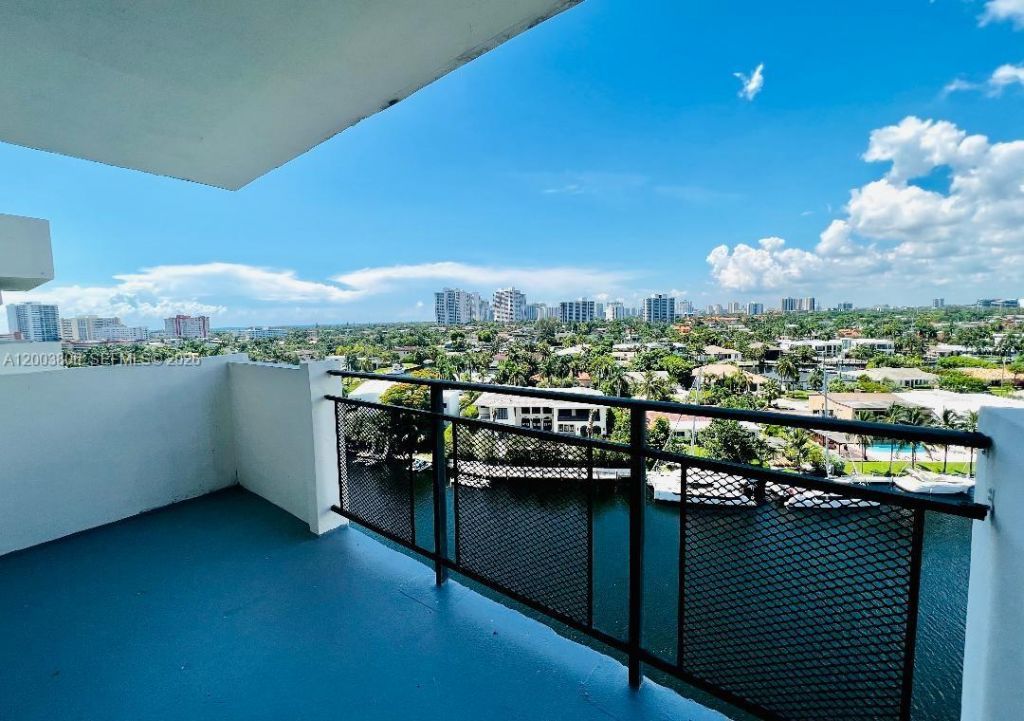 401 Golden Isles Dr, Unit 1011, Hallandale Beach, FL 33009 Photo