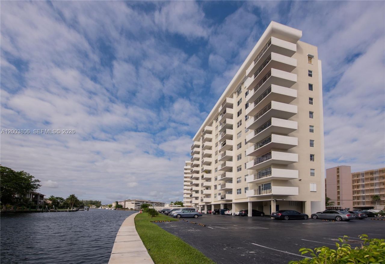 401 Golden Isles Dr, Unit 1011, Hallandale Beach, FL 33009 Photo