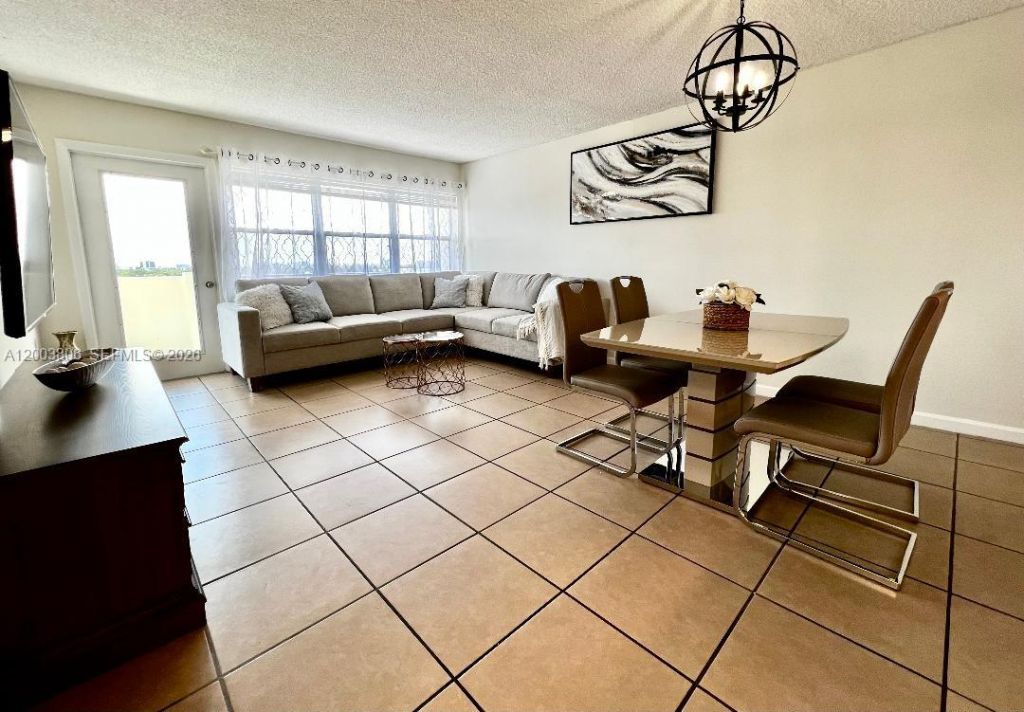 401 Golden Isles Dr, Unit 1011, Hallandale Beach, FL 33009 Photo