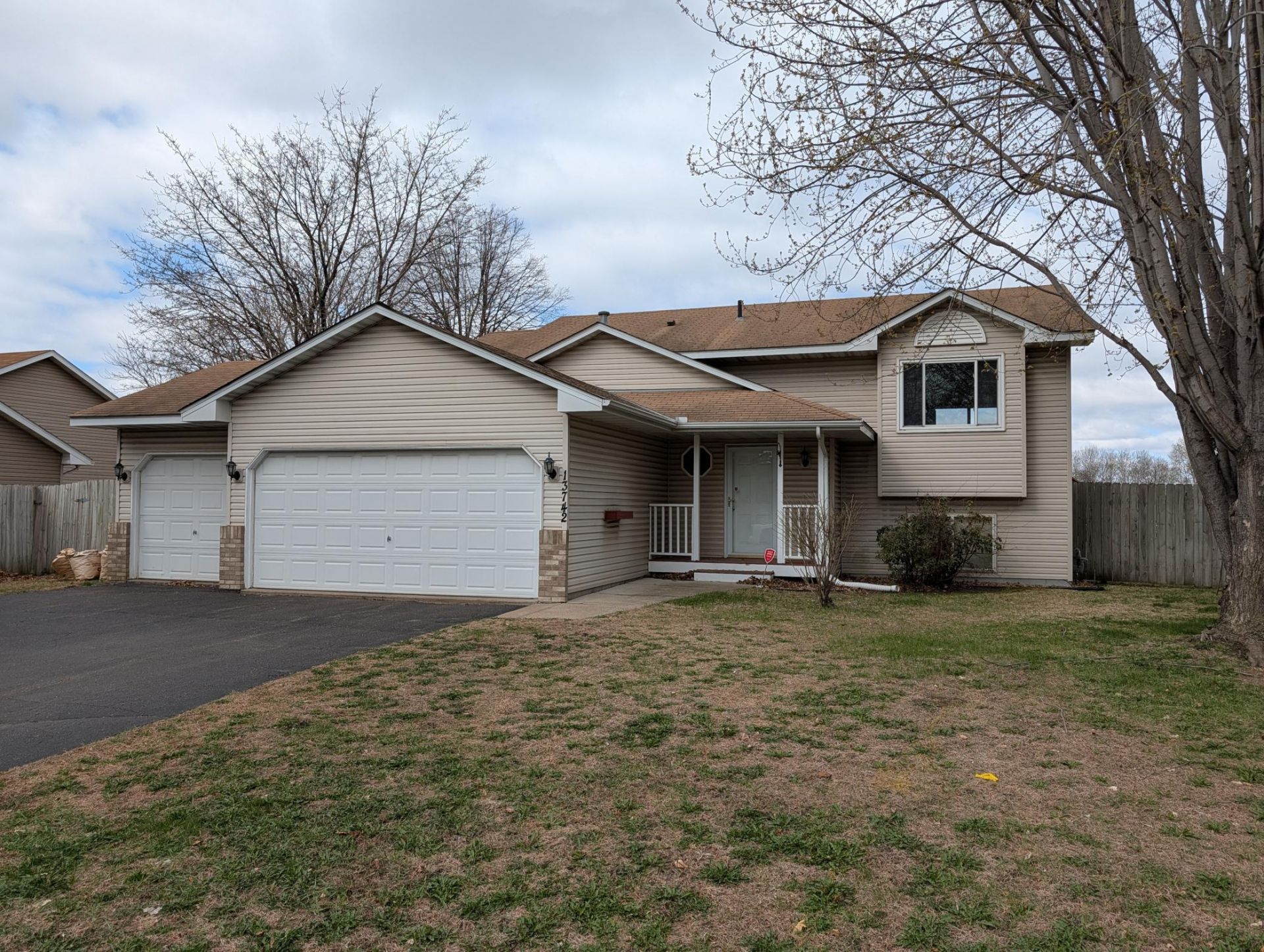 13742 Underclift Street NW, Andover, MN 55304