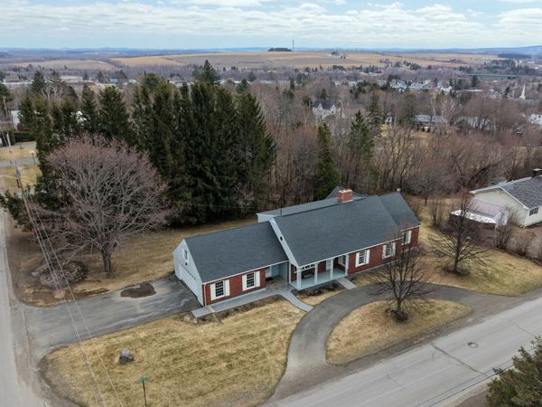 4 Dorcas Avenue , Caribou, ME 04736