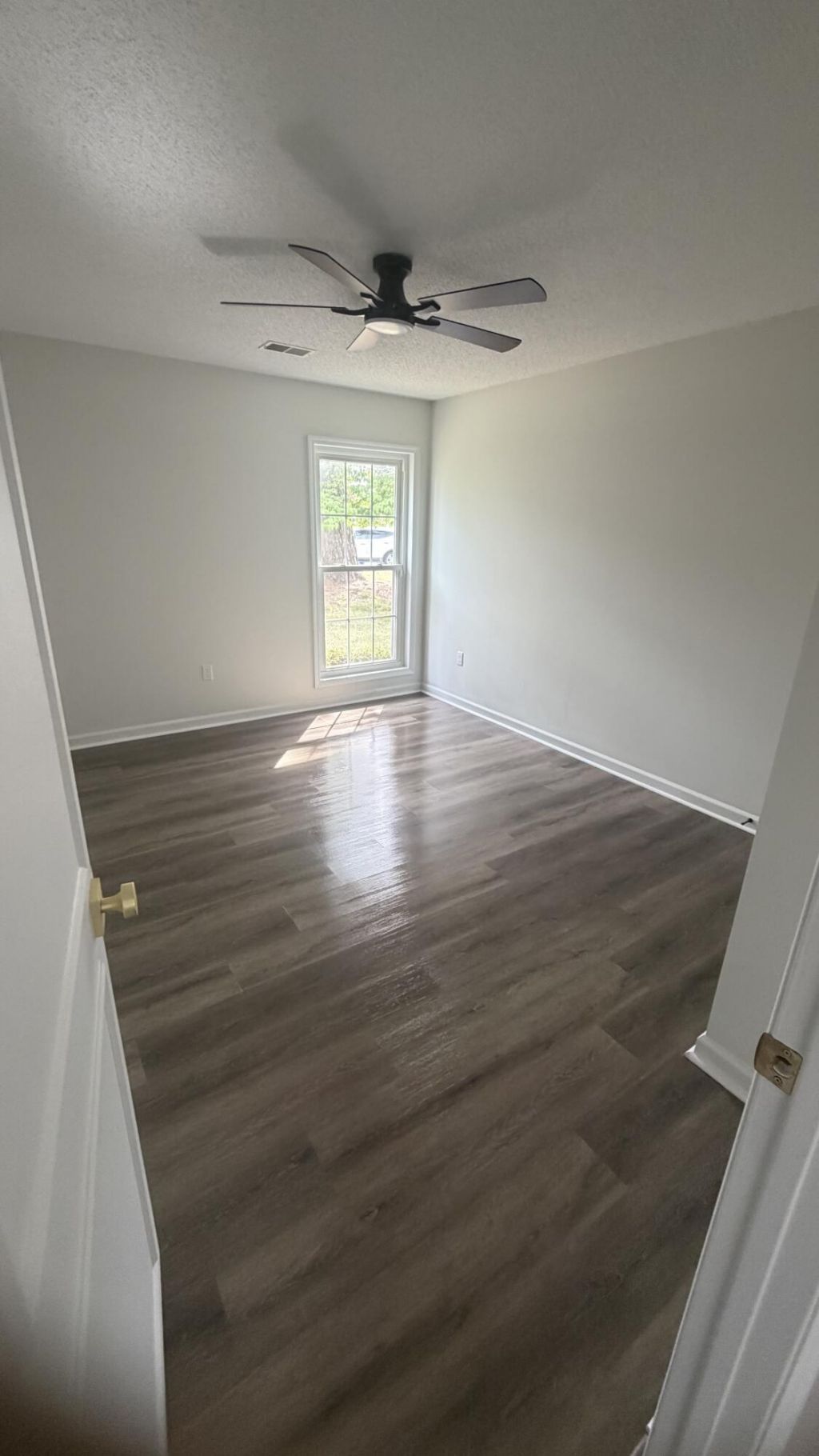 1311 Winterberry Avenue Photo 5